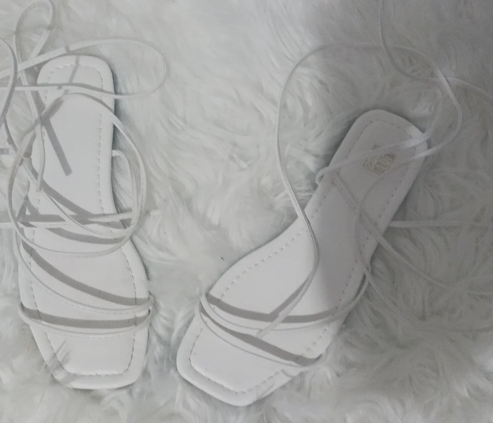 Women white open toe lace up flat sandals - Picture 3 of 9
